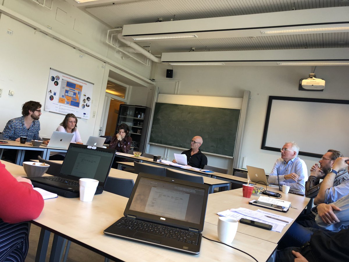 In 2022 komt het grote <a href="/PCSTNetwork/">PCSTNetwork</a> wetenschapscommunicatie-congres naar Rotterdam. Vandaag overleg organisatiecomité, brede vertegenwoordiging van NL wtc-experts. Oa <a href="/mariekebaan/">Marieke Baan</a> <a href="/frankkupper/">Frank Kupper</a> <a href="/RoyMeijer/">Roy Meijer ロイ マイヤー</a> <a href="/VUamsterdam/">Vrije Universiteit Amsterdam (inactief)</a> <a href="/FredBalvert/">Fred Balvert</a> <a href="/tudelft/">TU Delft</a> <a href="/ErasmusMC/">Erasmus MC</a> <a href="/scicomnl/">SciCom NL</a> en wij