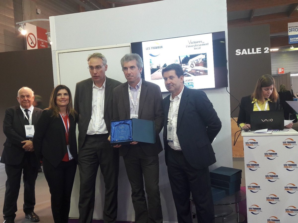 FRTPIDF's tweet photo. #Lauréat #Victoire de la Transition #écologique : Communauté d’agglomération de Paris-Saclay, pour la requalification de l’avenue d’Alsace aux Ulis réalisée avec l’emploi de #solutions respectueuses de l’#environnement #VIL2019 #SMIDF
@le_Parisien
@AMIF_asso
@ComParisSaclay https://t.co/Q6VJqysa3h
