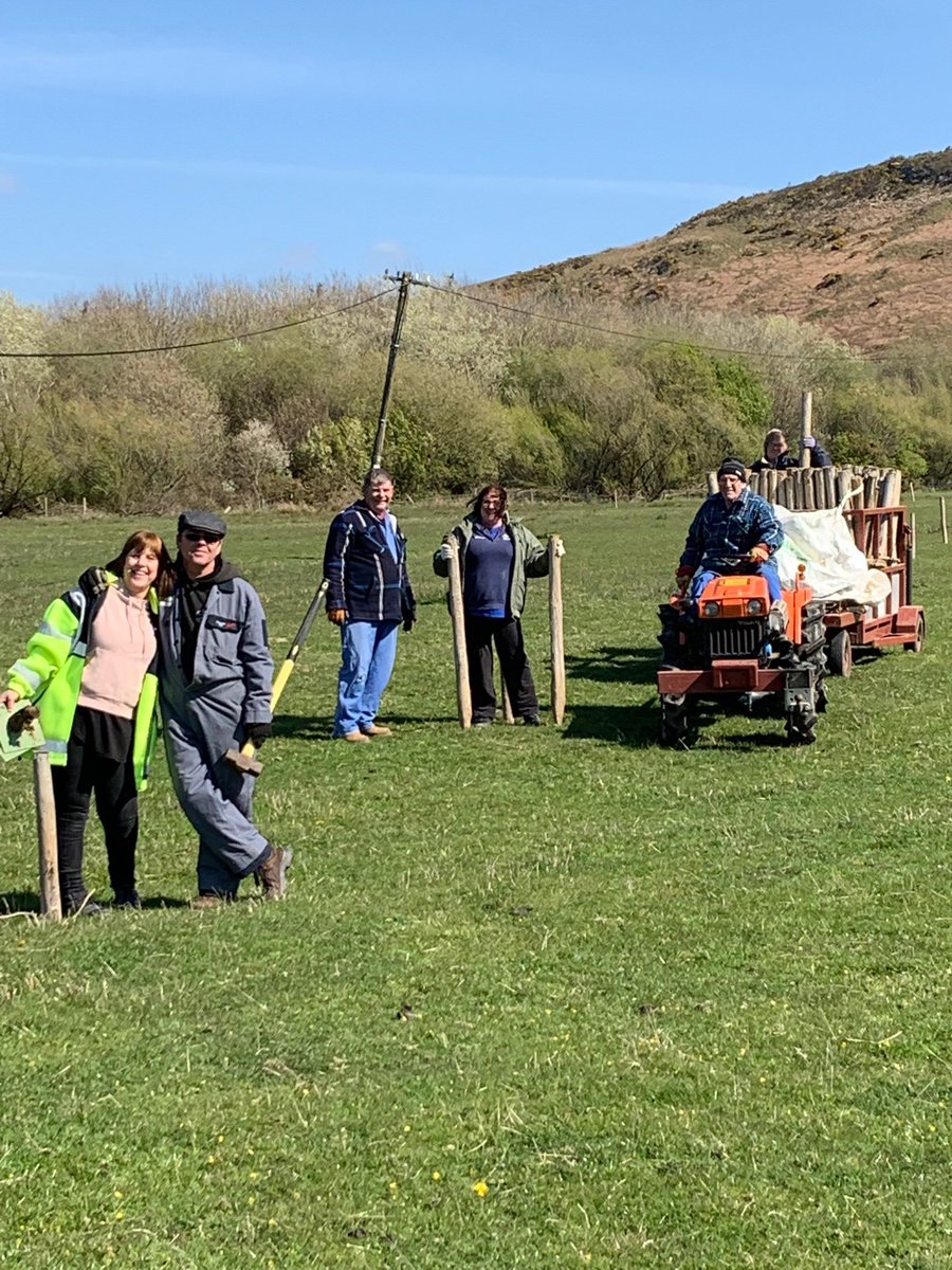 TonfanauRR's tweet photo. ☀️☀️What a gorgeous weekend! ☀️☀️
Set up for our first race meeting of the season has begun and fingers crossed we get more blue skies this weekend! 🤞🏻🤞🏻 looking forward to seeing you all 🏍🏍 https://t.co/M4cMNzJQKm