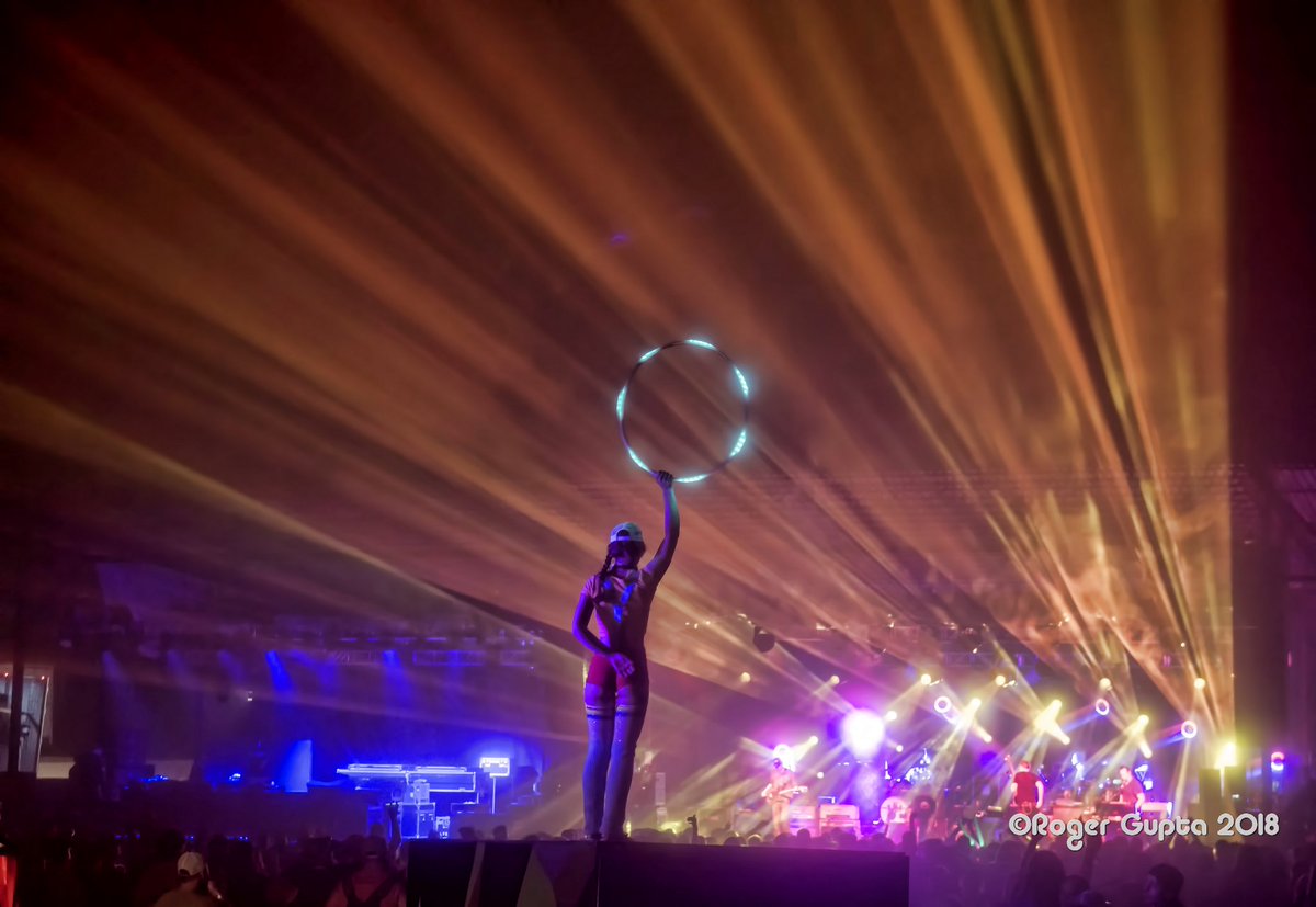 Single Day tickets are on sale now. ONLY a LIMITED number are available PLUS the FULL stage schedule is out now too 👍
mountainmusicfestwv.com/2019/04/16/sta…