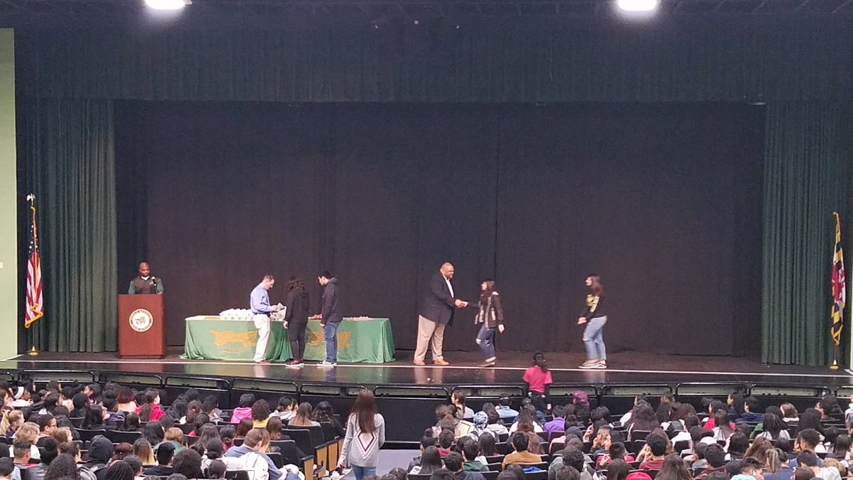 EDU_Jae's tweet image. Recognizing student achievement today @KennedyMCPSPrin with a special recognition to those that earned @MicrosoftEDU software apps certification to be #STEM ready for their college and career futures. #softwareAPPS #fullSTEAMahead #cavalierway