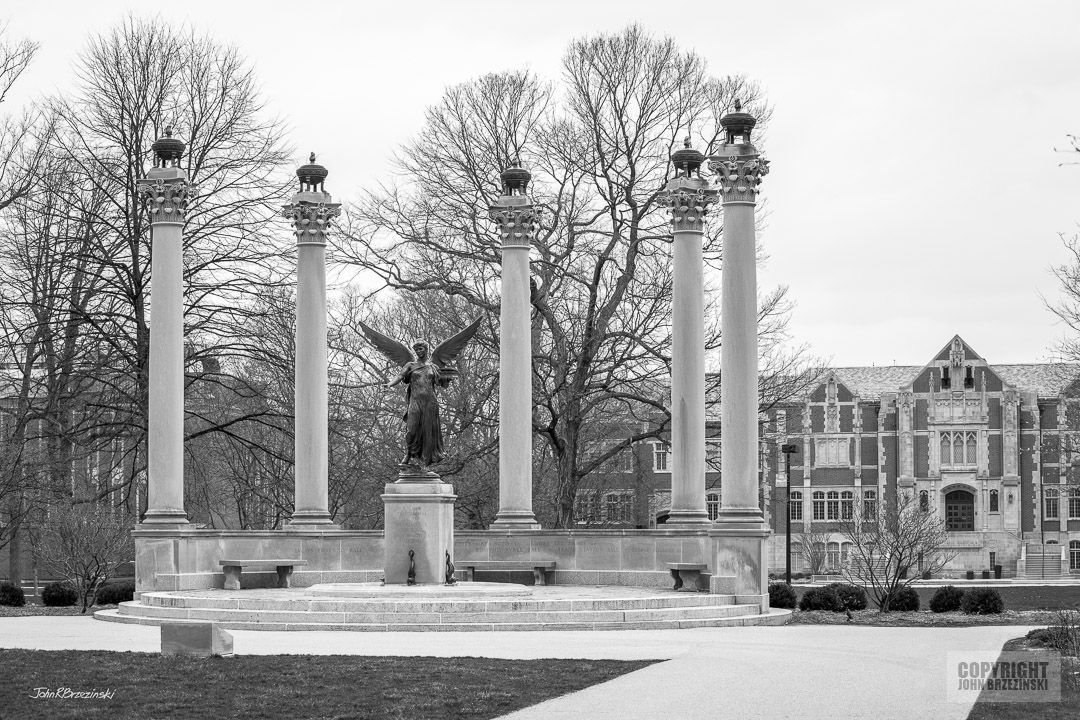universityicons's tweet photo. Today's featured university icon is Beneficence Plaza at Ball State University in Muncie, Indiana. https://t.co/jqAhZSUiFj #BSU #BallStateU @BallState @BallStateAlumni #BallState100 #architecture #campus #campustour #college #collegedays #collegelife #collegetour #BallState https://t.co/gXrngPohD3