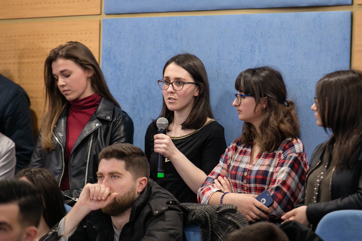 erionveliaj's tweet photo. Jemi gati 👍🆔👩‍🎓👨🏻‍🎓

Bashke me @besa_shahini prezantuam Karten e Studenteve me mbi 40+ sherbime me ulje tarifash per ta! 🎟🎭

Nga Maji nis shperndarja ne fakultete 📅

Si edhe konviktet, nje tjeter premtim i mbajtur nga #PaktiPerUniversitetin ✅

#MeStudentet 📚 #PerStudentet ❤️ https://t.co/F9A6FLE28D