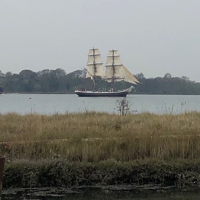 A little too far away but fab view of Dutch square rigger on the #riverorwell today. Anyone know her name? #tallships #viewfromamoodyyacht #suffolkcoastsailing bit.ly/2KHxMe4