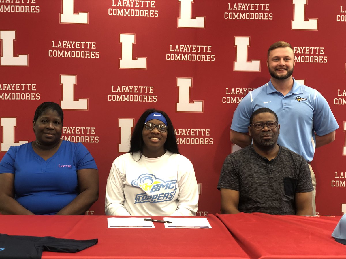 LafCo_Athletics's tweet photo. MAKING HISTORY!  Alicia Harris is now the first female athlete to sign with the first female collegiate powerlifting team at Blue Mountain College. This is first of the first for the state of Mississippi. https://t.co/dHKJq8iDUT