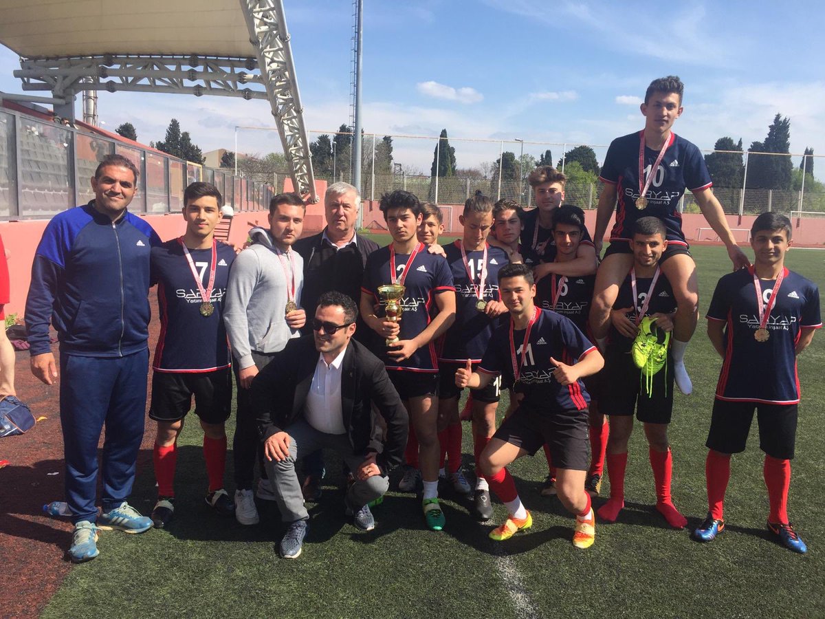 RuhiSarialpSL's tweet image. Okulumuz Genç Erkekler Rugby takımı İstanbul Şampiyonu olmuştur. Öğrencilerimizi ve öğretmenlerimizi tebrik ediyoruz. 💪🏻  🏉@BuyukcekmeceMem #RSSL #büyükçekmece