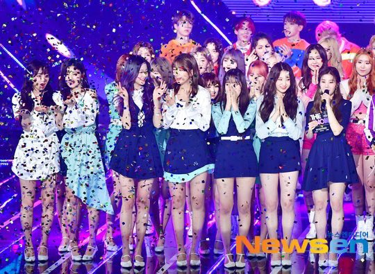 IZONE_FRANCE's tweet photo. NOS PRINCESSES OBTIENNENT LEURS #Violeta5thWin !
C’est donc leur #IZONE8thWin ! ❤️❤️ https://t.co/j3o7OTkQsH