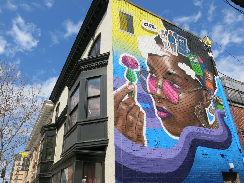 PoPville's tweet photo. Also awesome? Great New Mural on U Street by @MissChelove 
https://t.co/MfjAt67jR7 https://t.co/oYG6o3S3B1