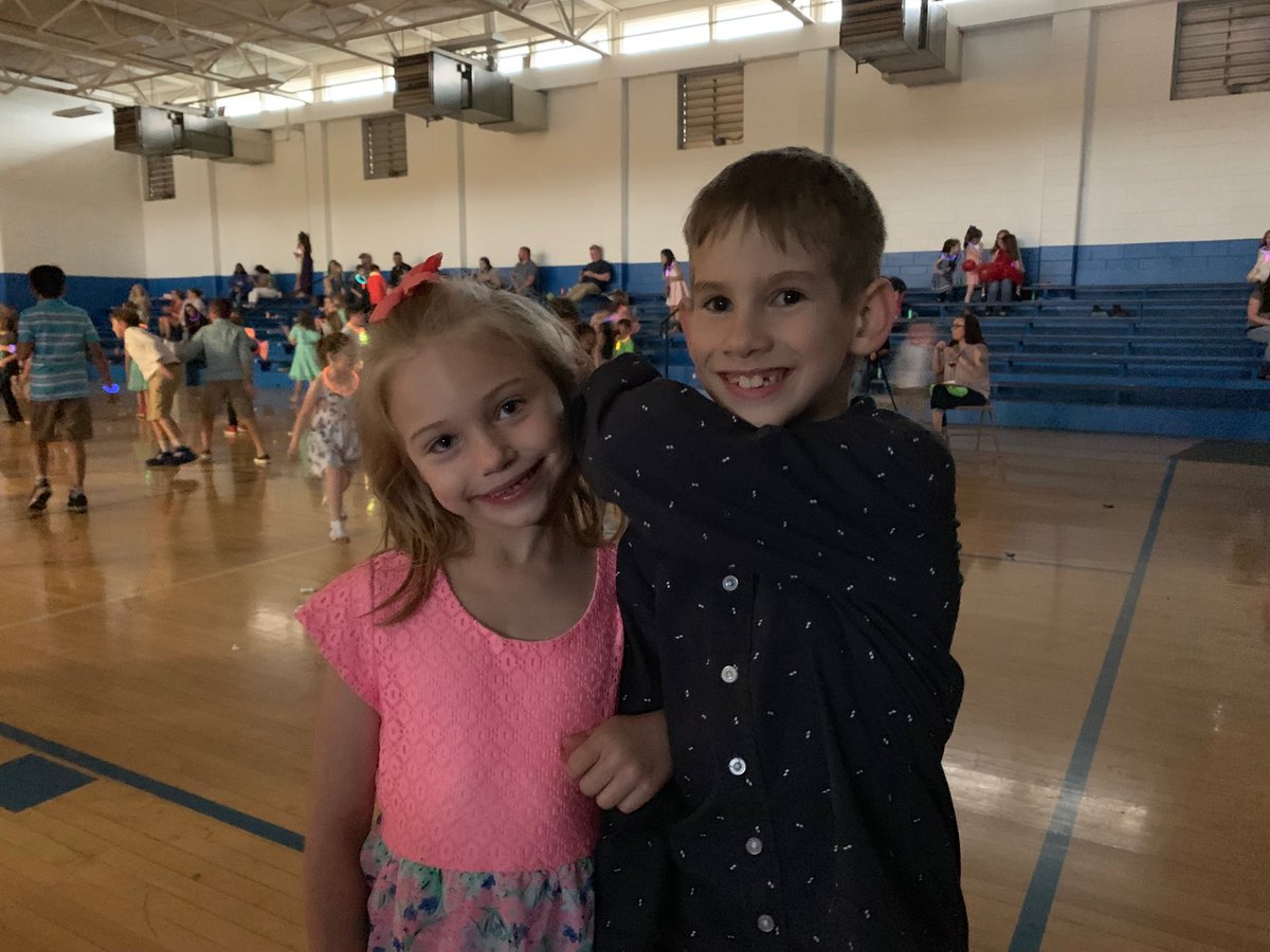 Students at HPES attended a PTO Spring Fling dance on April 12!