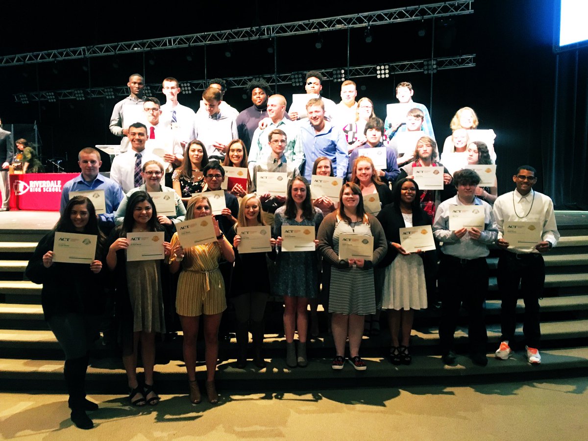 bethduffieldtn's tweet photo. I was so excited to attend the Red and Gold Awards @RiverdaleHighTN last night to see 130 seniors receive their ACT National Career Readiness Certificates. 16 Platinum, 40 Gold, 32 Silver and 42 Bronze @RuthWorksTN @rucoschools #changinglives #Rutherforward https://t.co/LluOGA0axN