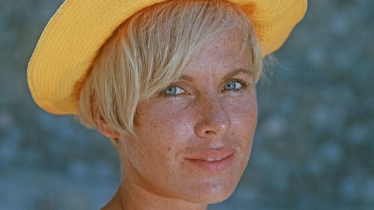 vanguardiamx's tweet photo. #Show | Muere #BibiAnderson, musa favorita de #IngmarBergman. 😳🙁
https://t.co/1yrVqbxriz https://t.co/yBfE5jsLYi