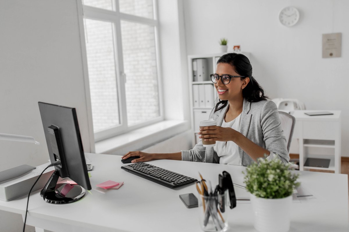 Scribendiinc's tweet photo. You can smile when you send your journal article to Scribendi for editing—you know that it's in great hands! #Scribendi #ScribendiInc #Proofreading #Academic #Writing #Submit https://t.co/LTdXzAFErY