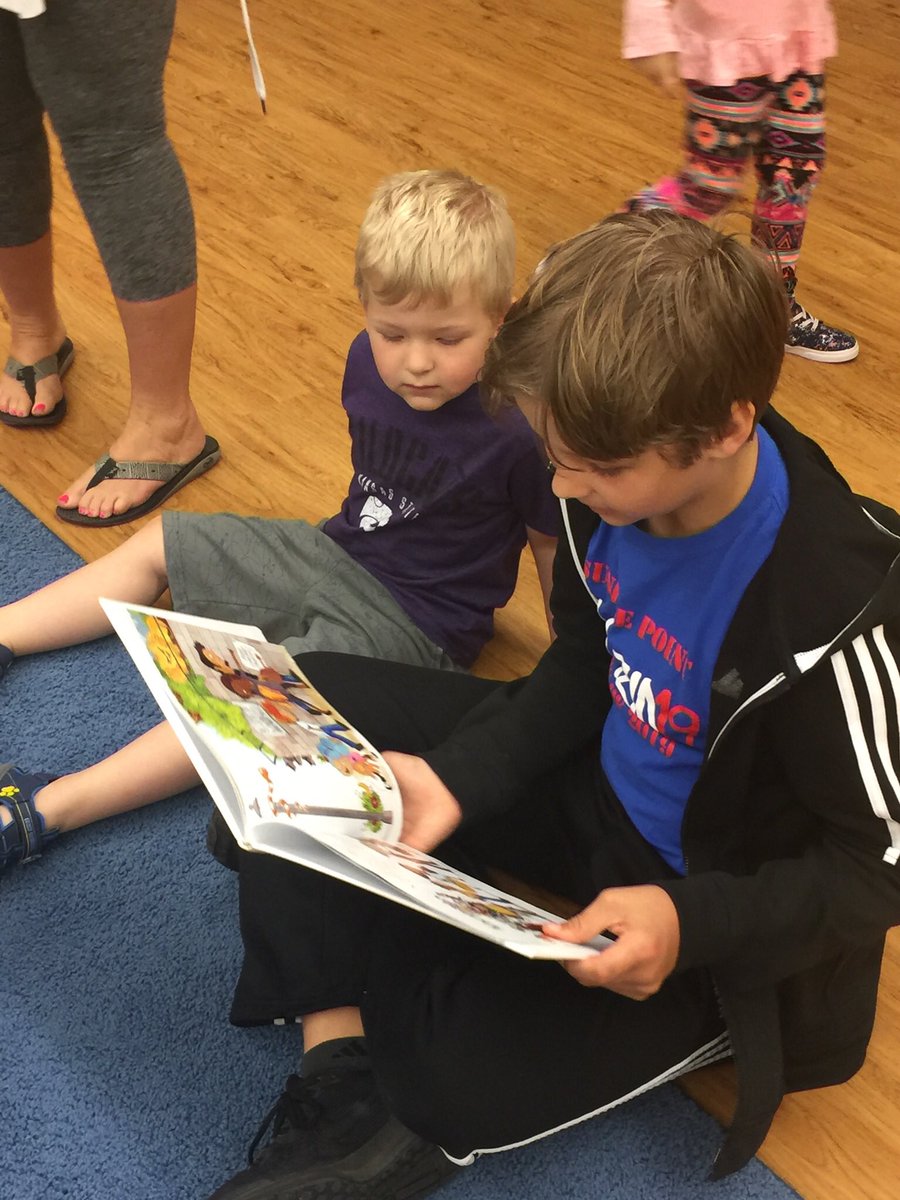 MrsDugganSPE's tweet photo. Best part of my day...seeing my nephew at school! ❤️❤️ @ChiefsReporter @GiveSevenDays https://t.co/gnvYdbSMMT