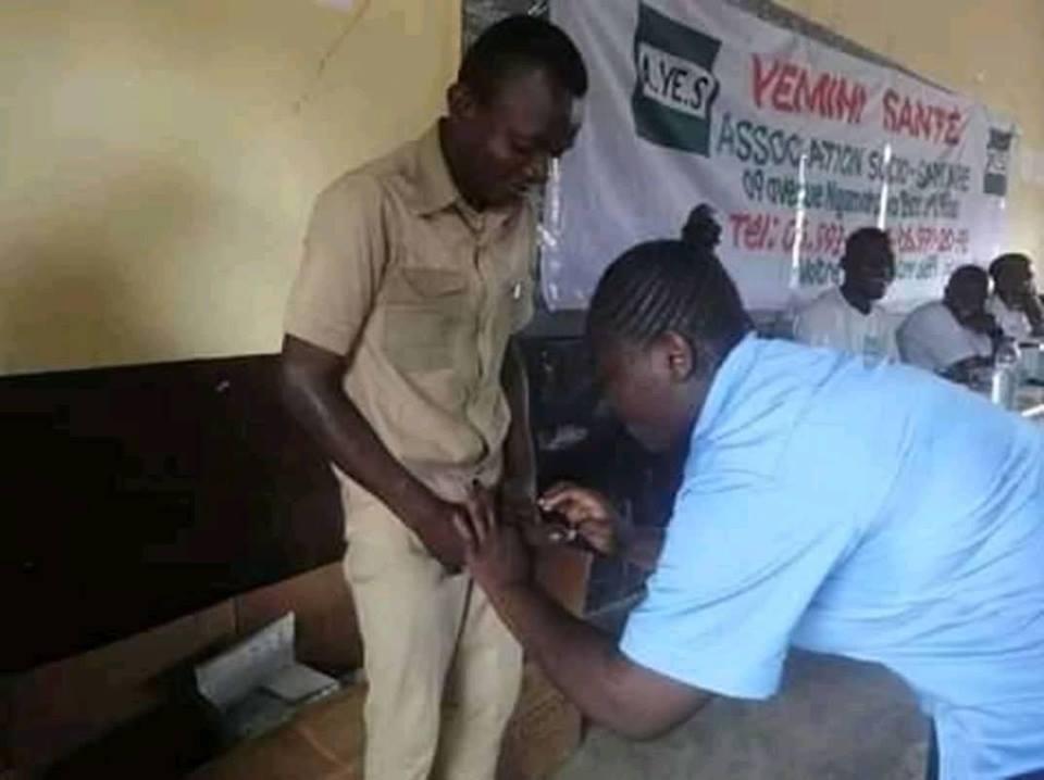 Female Nurse Gives Practical Demonstration On How To Correctly Wear A Condom In Uganda