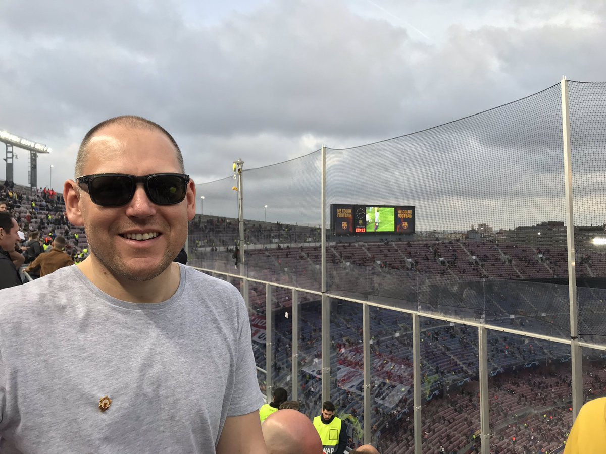 Back in the Nou Camp 20 years later. Not expecting the same result but you never know #MUFC #BARMUN #olesatthewheel #spiritof99
