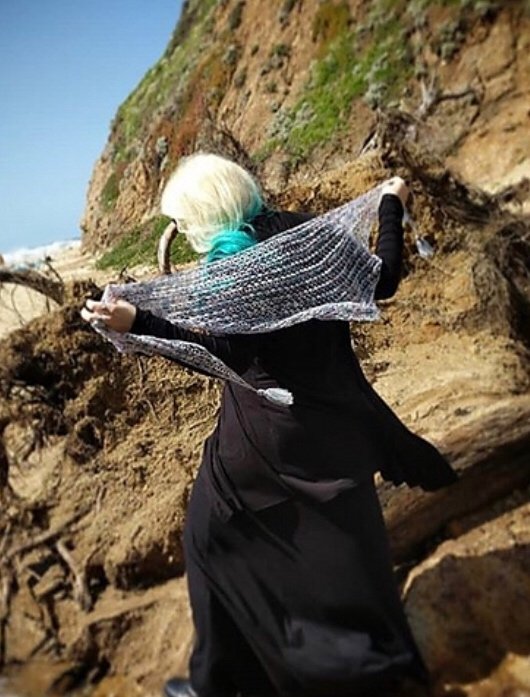 TheVioletPie's tweet photo. Late Lunch on the Beach! By AleenaEJack on Rav. 😻

https://t.co/Kd6Q6vzrLv

#knitting #knitter #knit #knittersofig #yarn #yarnlove #indiedesigner #indiedesigners #indiedesigns #thevioletpie #latelunchshawl #shawl #shawlknitting #testknitter #testknitting #testertuesday https://t.co/4xxRFUpV86