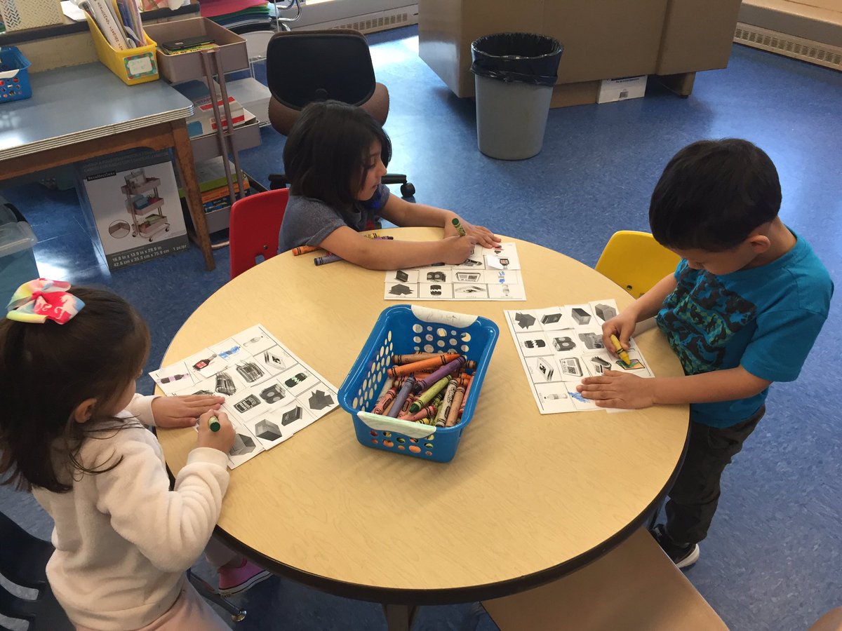 msmPKYPreK's tweet photo. We learned about recycling today for Earth Day coming up next week 🌎 students completed a picture sort with objects you can recycle! @parkwayschoolem @frank_lukasik https://t.co/mKk9TPHNay