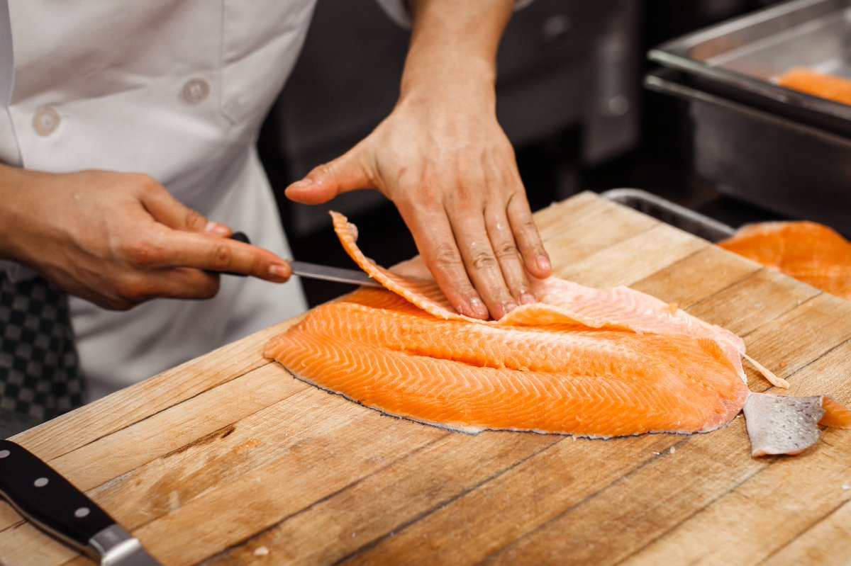 Here is a #Tuesdaytip for you from @chefbkcia for Fabricating our steelhead trout 👨‍🍳
“The tip of your filet knife is all you need to discover where the bones are in the fish” -Chef Kaywork