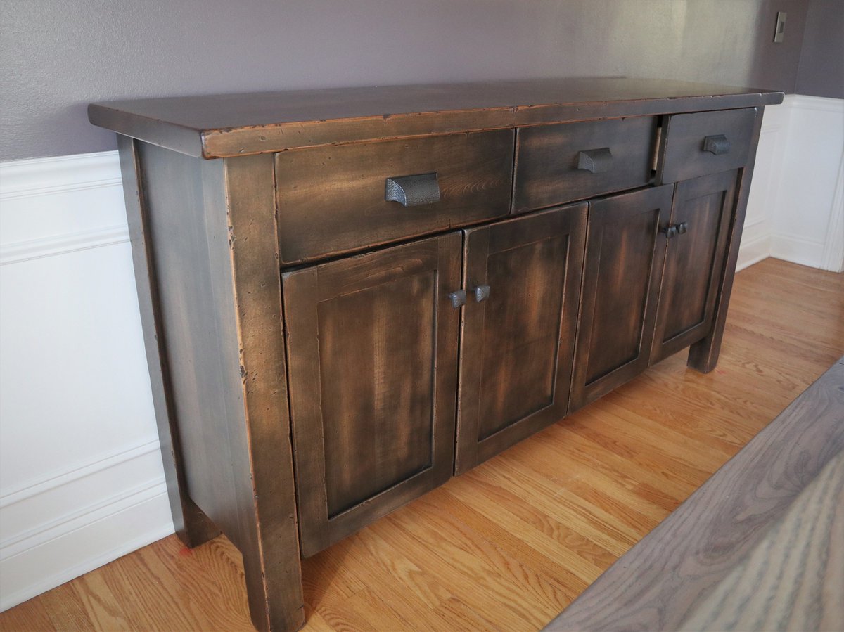 HandmadeTables's tweet photo. So much character on this distressed and weathered-looking buffet! Sized to fit our customer's dining room exactly how they need it.
https://t.co/jCSVazvfeY
#HandmadeFurniture #Buffet #Sideboards #RusticElements #BrownMaple #SolidWoodFurniture #Hardwood #Chicago #Naperville https://t.co/Zf5vdraNEF