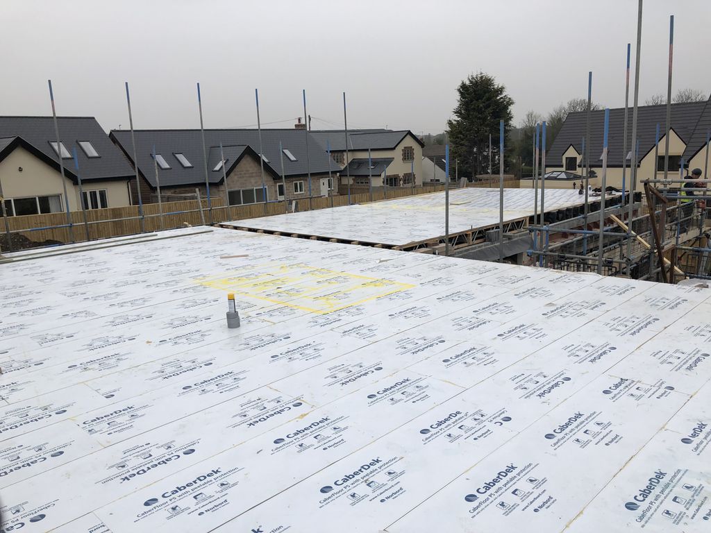 FkCarpentry's tweet photo. We done it, 180 m2 of chipboard flooring fitted in a day, Yes it may have almost killed us but it’s great to see the finished result and now the bricklayers can carry on and get up to wall plate height ready for us to install the roof. #carpenter #newbuildhome #5beddreamhouse https://t.co/xyH5xCJdYp
