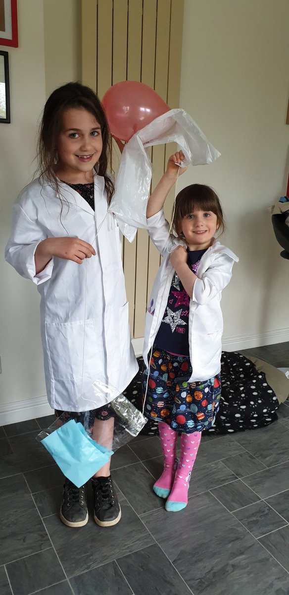 Beccsley's tweet photo. Eggsciting eggsperiments today... And yes the egg survived🥚😂#thecuriositybox https://t.co/PXfL4z91wO