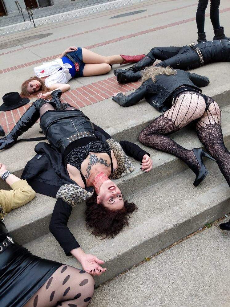 kristendiangelo's tweet photo. An amazing show of strength yesterday at our #California State Capitol #Fosta #Sesta #WeWillNotBeDeleted A preview of what has happened to our sisters and brothers pre internet and is now happening again to day. #SexWork #DeadHookers https://t.co/QVWUax0CLQ