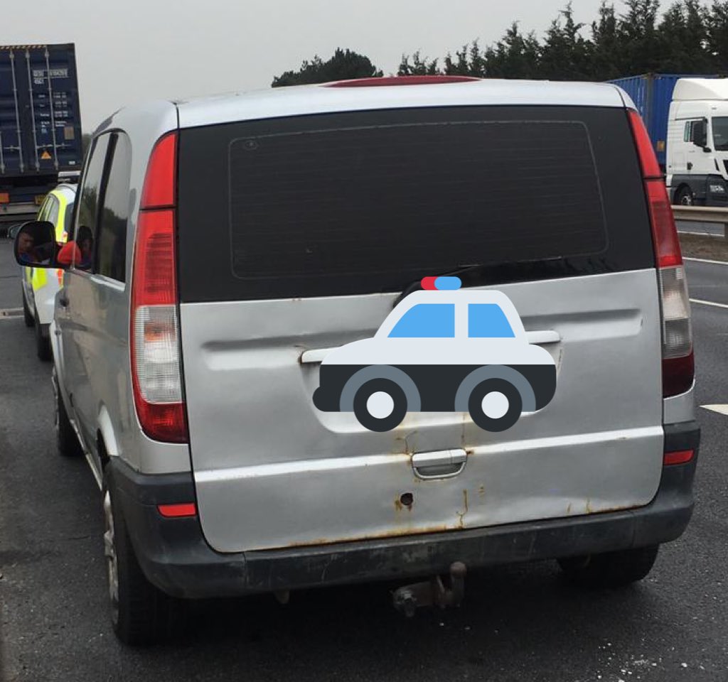 FelixWoodPolice's tweet photo. Vehicle stopped by #pc274 on #a14 #Felixstowe to check driver had a DL. He didn’t 😡 vehicle seized. Also 3 passengers not wearing a seatbelt . TOR issued for all @fatal4uk #Fatal4 #pc1981 https://t.co/l2GZW0Qp44