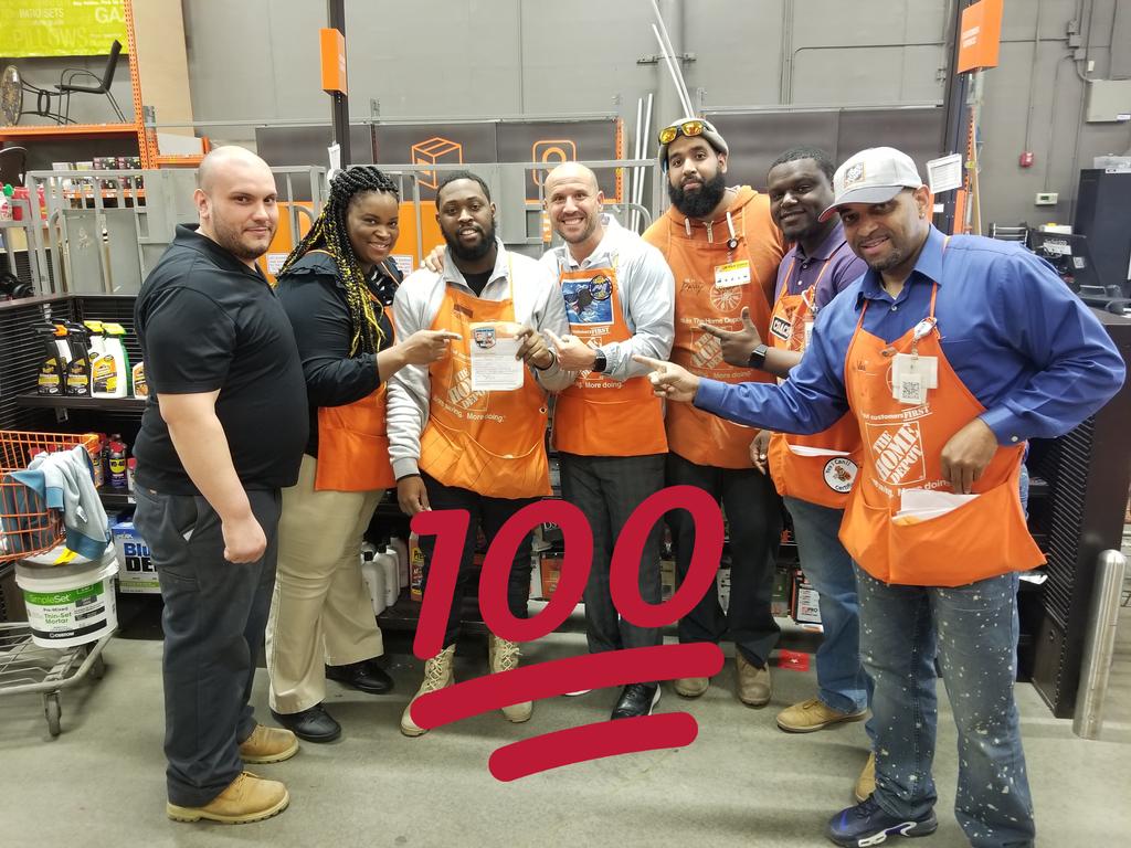 D25 associate Marcus is recognized for his outstanding customer service!  @Harlan_1221 <a href="/RonnieOddo/">D212rocks!</a> @Teebennett3  @1221ASDS