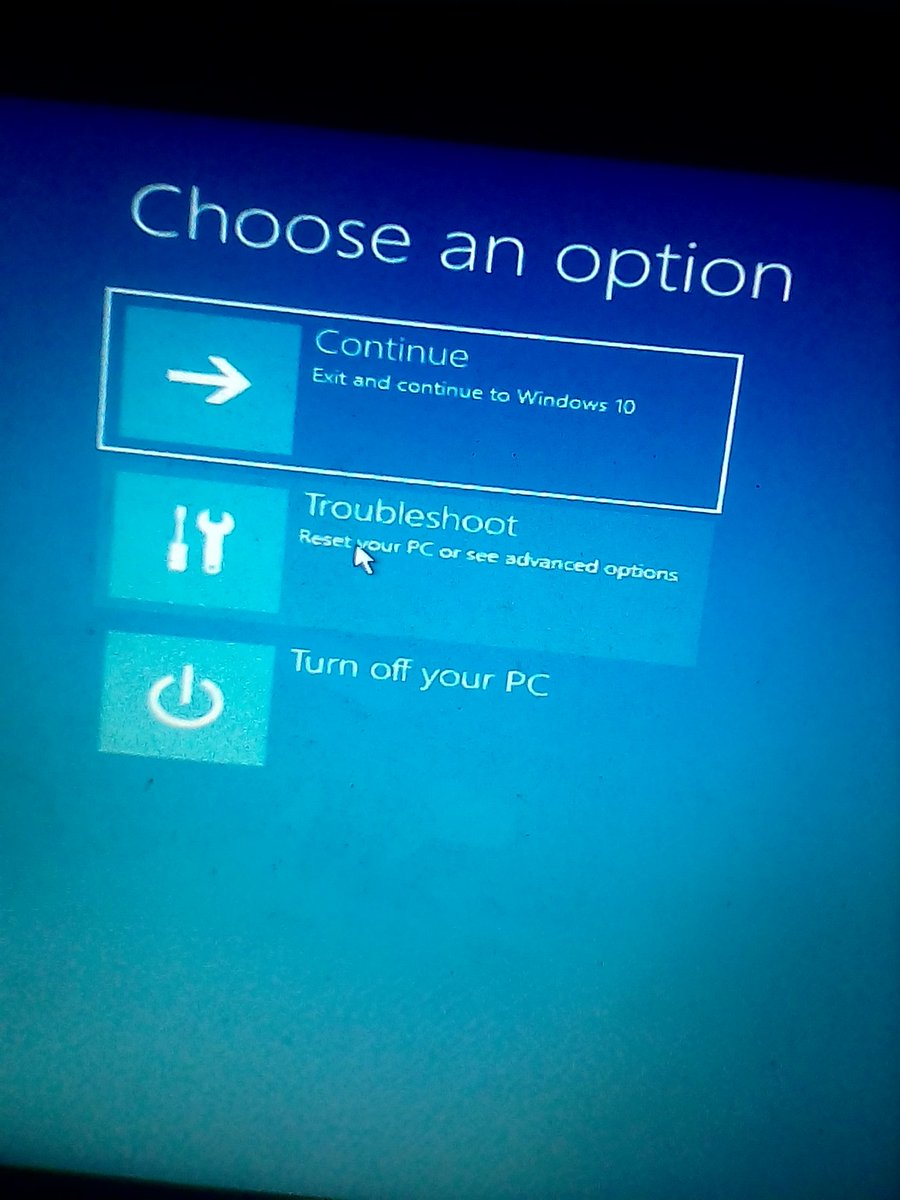 teyonsohansem's tweet photo. so guys pls help me di ko na mabuksan yung laptop ko dahil nakawindows 10 sya wala nang ibang choice kahit iclick ko lahat ng options ayaw padin wAAhh pangit ng windows 10 uhuhuhuhu https://t.co/G5XfPVJpVz