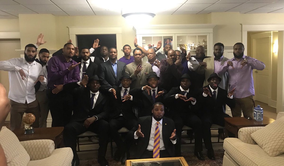 CoachStevenson6's tweet photo. Sigma Mu Chapter of Omega Psi Phi Fraternity, Inc.  Spr. ‘19 The Resolute Five https://t.co/xn0xLsFvlQ