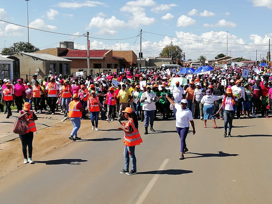 helping_hand45's tweet photo. We would love to thank everyone  that came and helped us search and March for Amahle Thabethe who has been missing  since last week Saturday. #FindAmahleThabethe
#BringbackAmahle https://t.co/jL1LbZRAwQ