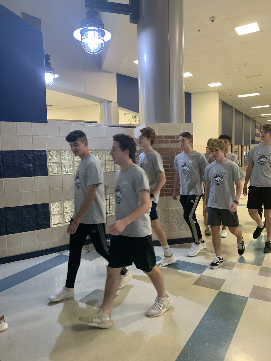 FMJagsSoccer's tweet photo. We are GEORGETOWN bound on Thursday morning. Thank you @FlowerMoundHS @FloMoCheer @FloMoDrums for the great send off to STATE today! #GoJags #playproud #letsfinishthis https://t.co/gHq7ZnindO