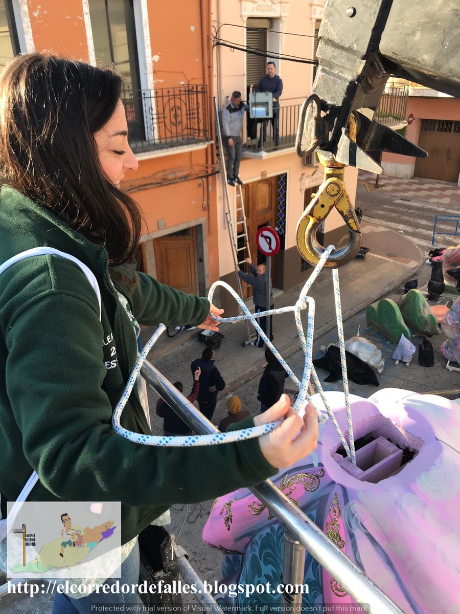 CorredorFalles's tweet image. Un mes de la #Plantà🏗 dels cadafals fallers de Federació JLF #Algemesí. Així fou la #Plantà19 de "Revolucionats" @FalladelCid del 👨🏻‍🎨local Victor H.Giner Blasco #Falles2019 #Falles #RiberadelXúquer #法雅节 #Фальяс #EscoladelaRibera #Art #искусство #アート #艺术 #예술 #Kunst #कला