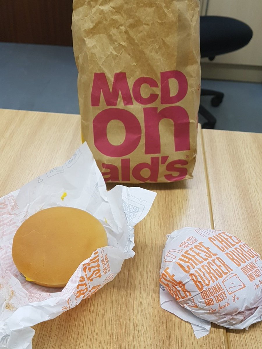 TibshelfSNT's tweet photo. Many thanks to the young man who just knocked on my office door at Tibshelf services and presented me with 2 cheeseburgers to thank me for all the hard work the police do. I was genuinely touched by this #RandomActsOfKindness https://t.co/zctJENO1eP