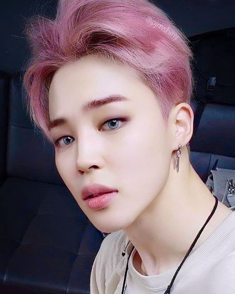 Jiminginger1's tweet photo. Jimin with blue eyes looks like a real vampire 
Jimin stan are we okay ??
#Jimin https://t.co/gSbUQHyOv3