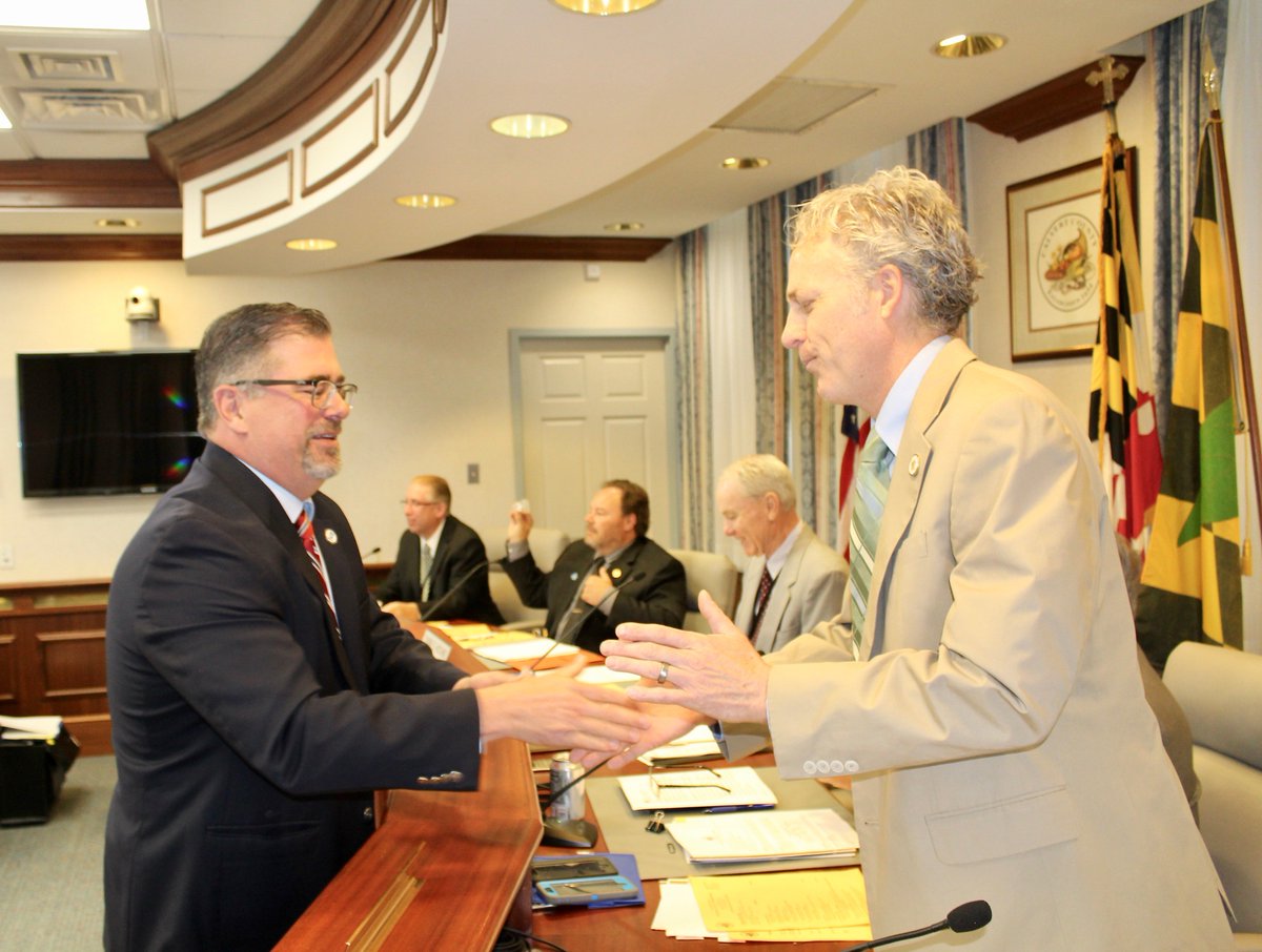Twin Beach Appeal: North Beach Mayor Mike Benton &amp; Chesapeake Beach Mayor Pat "Irish" Mahoney ask Calvert's commissioners to maintain existing tax differential for towns of .336 as board finalizes budget. Mahoney thanks community for support in wake of April 3 fire. #CalRecNews