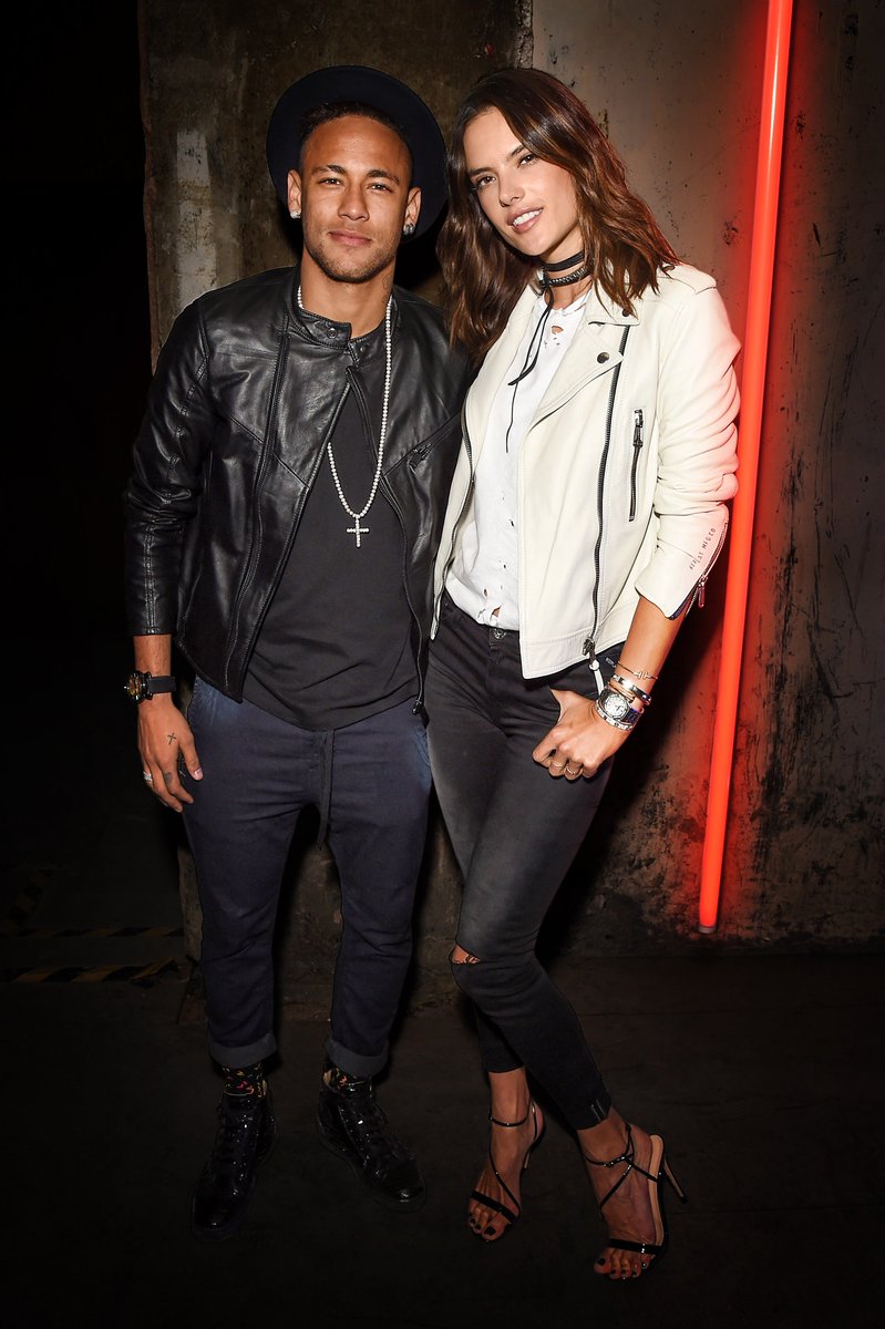Neymar Jr (@neymarjr) on Twitter photo The best parties, and the best denim, are always <a href="/REPLAY/">Replay Blue Jeans</a>
#TBT #replayjeans #ad The best parties, and the best denim, are always <a href="/REPLAY/">Replay Blue Jeans</a>
#TBT #replayjeans #ad