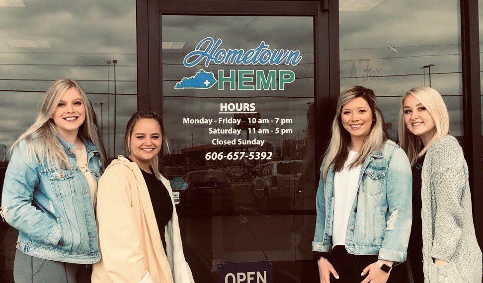 HometownHemp's tweet photo. Representing Hometown Hemp, come see us and checkout https://t.co/V5zT6VEGtR 💚💙 #CBD #hemp #cbdgirls #womenofcannabis #hometownhemp https://t.co/P2R1IwWRAd