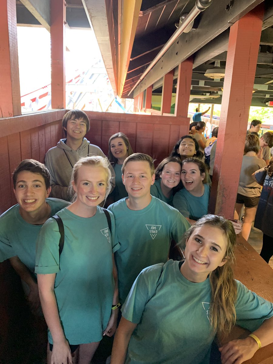 aledostuco's tweet photo. TASC’s Six Flags night! #tasc2019 #resolvetorise https://t.co/UA688zLGtN