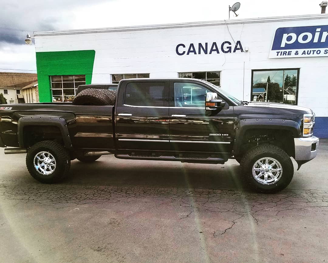 canagatire's tweet photo. Chevy 3500 with 6" lift rocking New 35" Falken AT3W'S on Chrome 18" Fuel Mavericks! Looks awesome with the black color and chrome trim!
#falken #fuelwheels #fueloffroad #at3w
#liftedtrucks #lftdxlvld #6inchlift
#nostresswithpoints #gttp19 #getothepoint https://t.co/f1x6ia8Tt2