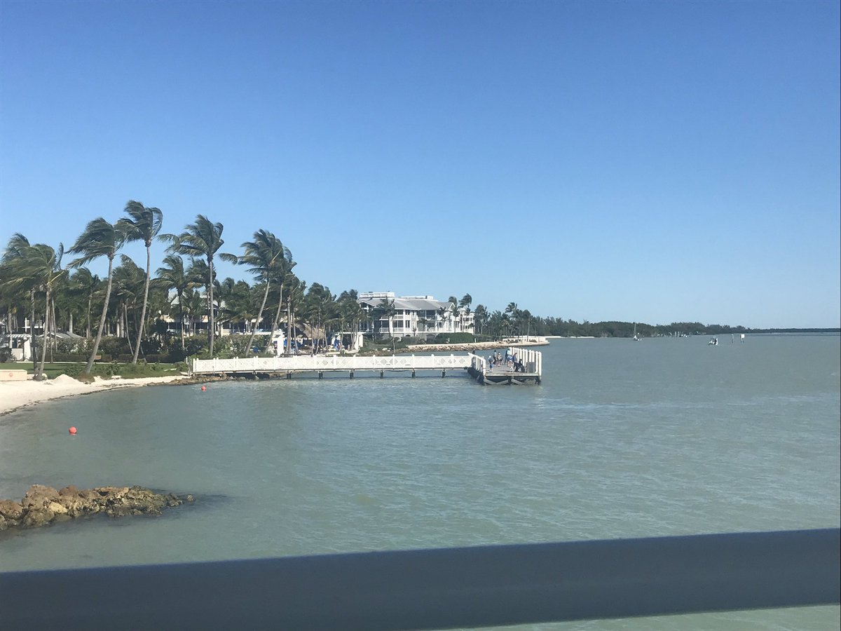 cjmumms1's tweet photo. Somethin’ ‘bout a boat...  @captivacruises @MamaMumms https://t.co/yEJgTNTcol