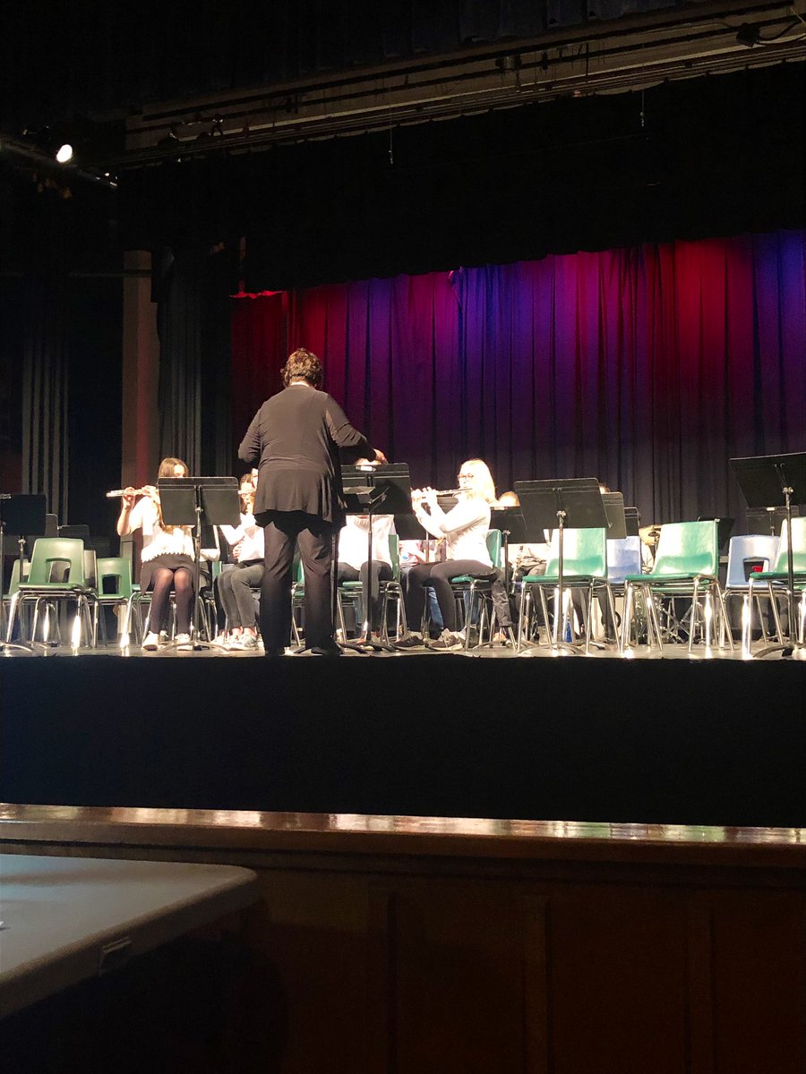 SMESBelleville's tweet image. Grade 8 Destinations Concert Band performs under Ms. Power’s guidance at Bandfest! #hpebandfest
