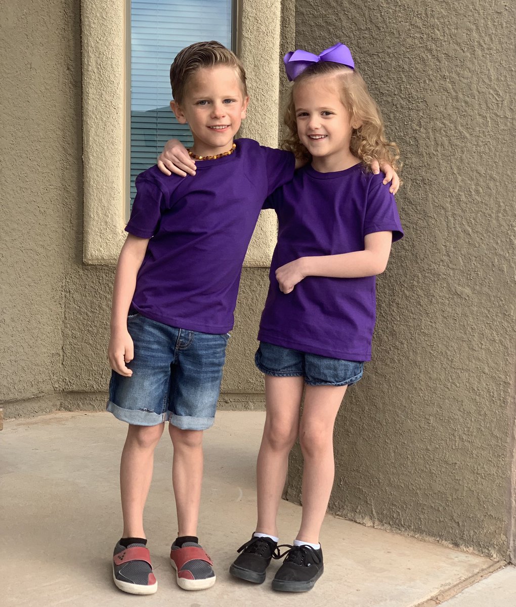 Today we wear purple to support our #MilitaryKids 💜💜 They are stronger than they’ll ever know. Thank you @SGTCarrasco_ES for supporting our kids and giving them a safe place to feel at home! #TeamSISD #JCE #PurpleUpDay #theyservetoo #BuffaloStrong