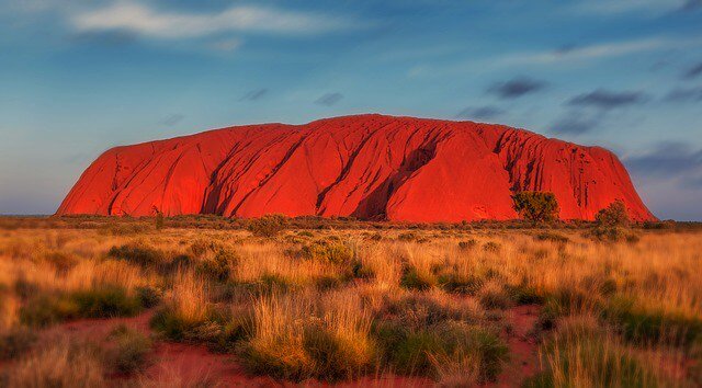 VickiLouise86's tweet photo. It's The Big Aussie Bucket List! 100+ Things to See, Do & Experience in the land Down Under https://t.co/UN6XSo71mr #Australia #Oz #travel #TBIN #AustTravBlog https://t.co/agdelImmyD