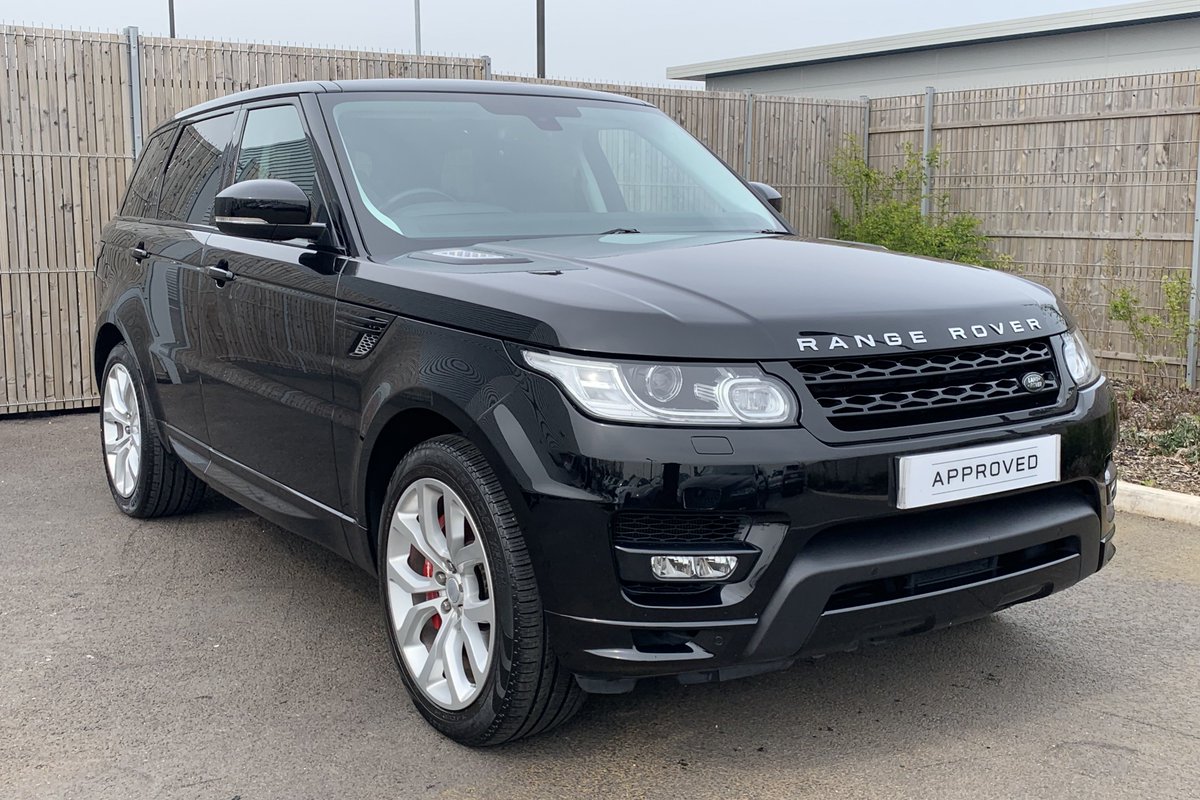 MotorcleanLtd's tweet photo. The weather has held out for most of the @MotorcleanLtd teams! Here's some great work done by the team working at @MMGLandRover
#LandRover #Motorclean #Beast #TheSunIsComingSoon https://t.co/Vl7HTbLQU6