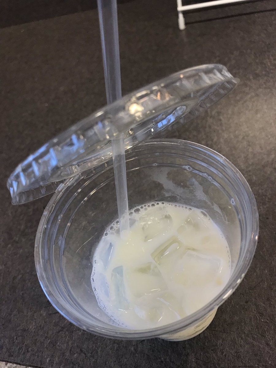 DatSchoolStore's tweet photo. We call ’em... GLACIERS!
Basically flavored ice milk lattes.... trust me, it’s European https://t.co/2buEXO4W8o
