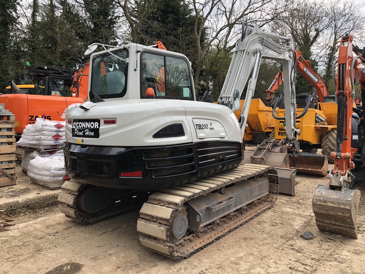 You would struggle to find a better looking Takeuchi anywhere in the 🌍 😍
#TB290 #planthire #cheltenham #cbl <a href="/Takeuchiuk/">TakeuchiUK</a> <a href="/TakeuchiMFG/">TakeuchiMFG</a> <a href="/simonsaan/">Simon</a> <a href="/cbl_plant/">CBL</a> <a href="/CBLCentralParts/">CBL Central Parts</a>