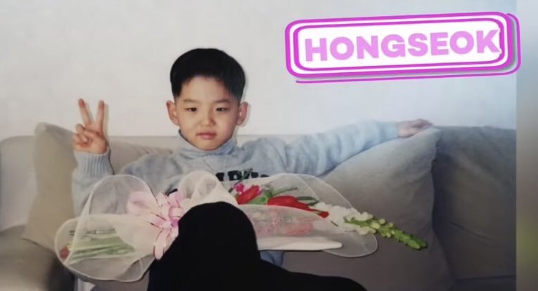 axyx_1315's tweet photo. 홍석 생일 축하해요🎂🎉

歌声も対応も甘くて優しいホンソク〜〜💕
たくさんの幸せに囲まれてたくさん笑ってたくさんの良いことだけ訪れますように！꽃길만 걷자🌸
#HappyHongseokDay
#HAPPY_BDAY_HONGSEOK https://t.co/6cmPscF9O1