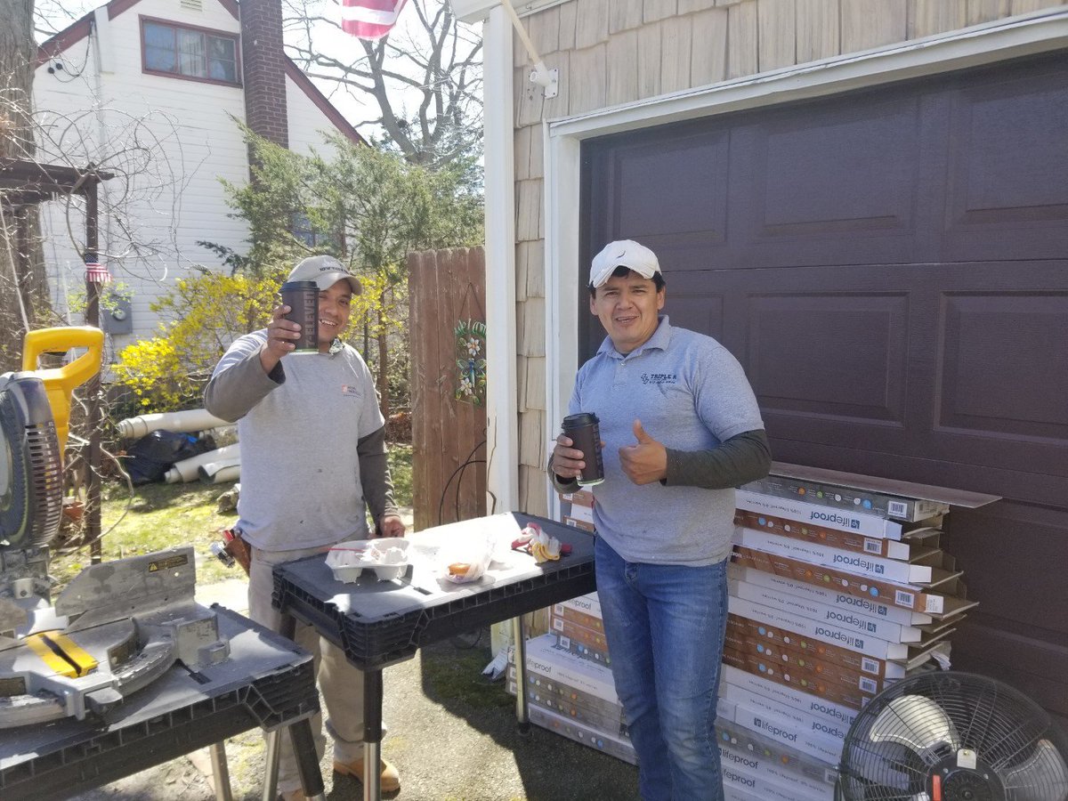Robert Anthony (@usigd23rob) on Twitter photo Billy B taking care of our installers!!! Break Time!!!!!
<a href="/WBagdanoff/">William Bagdanoff</a> @USIGSeanC <a href="/SarkisNohra/">Sarkis Nohra</a> <a href="/SAnziano/">Stephen Anziano</a> #whybuythd We take care of our people!!! Billy B taking care of our installers!!! Break Time!!!!!
<a href="/WBagdanoff/">William Bagdanoff</a> @USIGSeanC <a href="/SarkisNohra/">Sarkis Nohra</a> <a href="/SAnziano/">Stephen Anziano</a> #whybuythd We take care of our people!!!