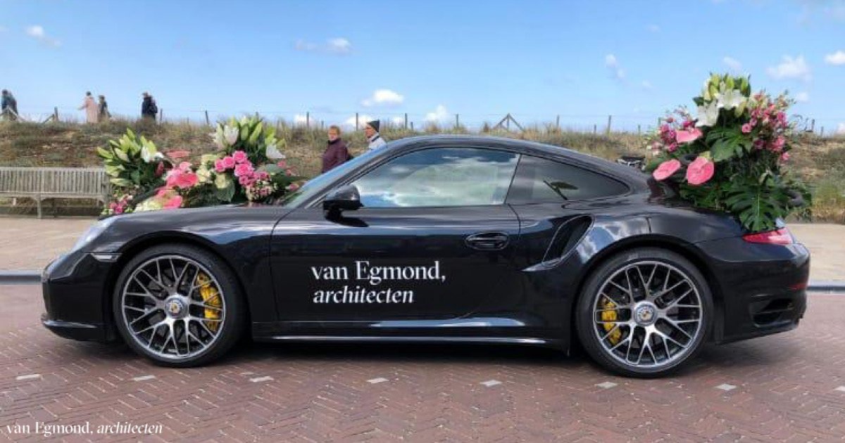 De mooiste file van Nederland, 2019!
Afgelopen weekend nam ook van Egmond, architecten deel aan het bloemencorso.🌷

#800000bezoekers #vanegmondarchitecten #fullservicearchitectuur #bloemencorso #trotsvandebollenstreek #changingworld #praalwagen #mooistefilevannederland